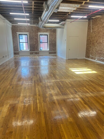 More Photos Of 39 W 14th St, New York Office For Lease