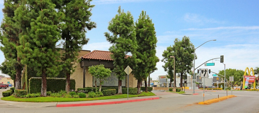 More Photos Of 14001-14005 Ramona Blvd, Baldwin Park Storefront For Lease