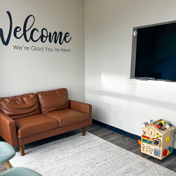 More Photos Of 750 S Cherokee St, Catoosa Unknown For Lease