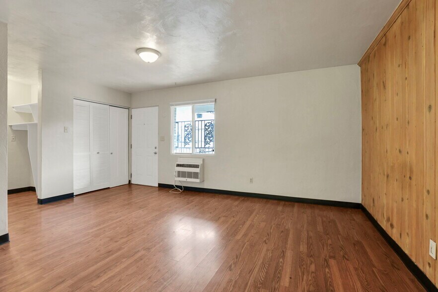 More Photos Of 27 W 8th Ave, Columbus Apartments For Sale