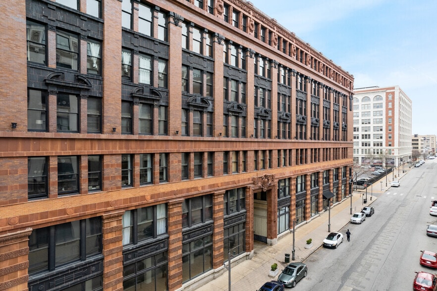 More Photos Of 1520 Washington Ave, Saint Louis Apartments For Sale