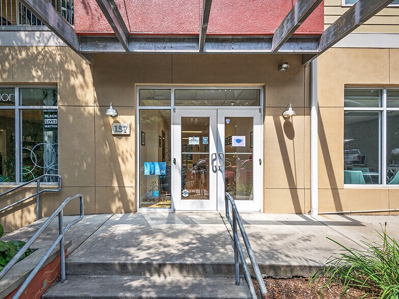 More Photos Of 125-161 S Lexington Ave, Asheville Apartments For Lease