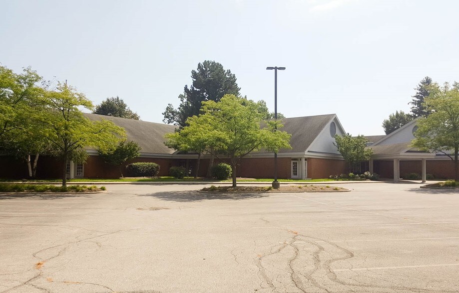 More Photos Of 3740 W Sylvania Ave, Toledo Office For Sale