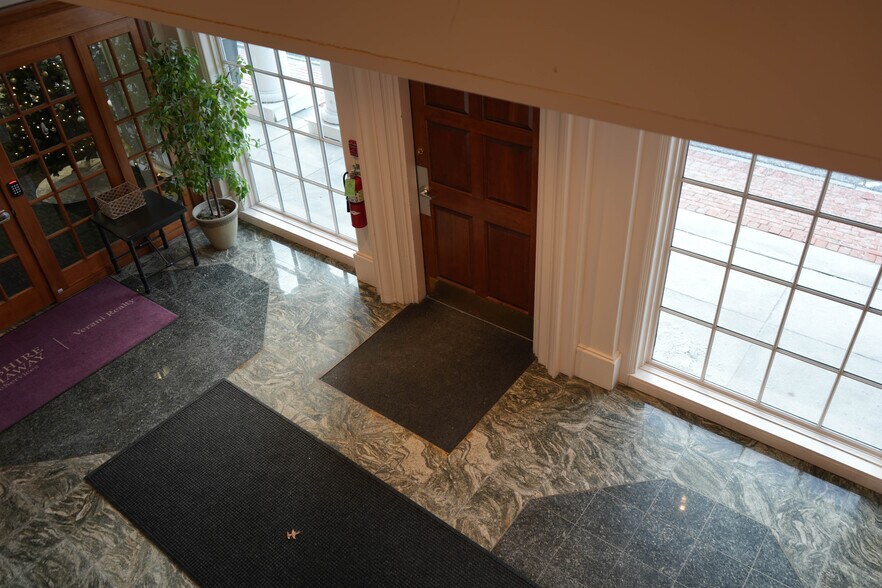 More Photos Of 1 Club Acre Ln, Bedford Office For Lease