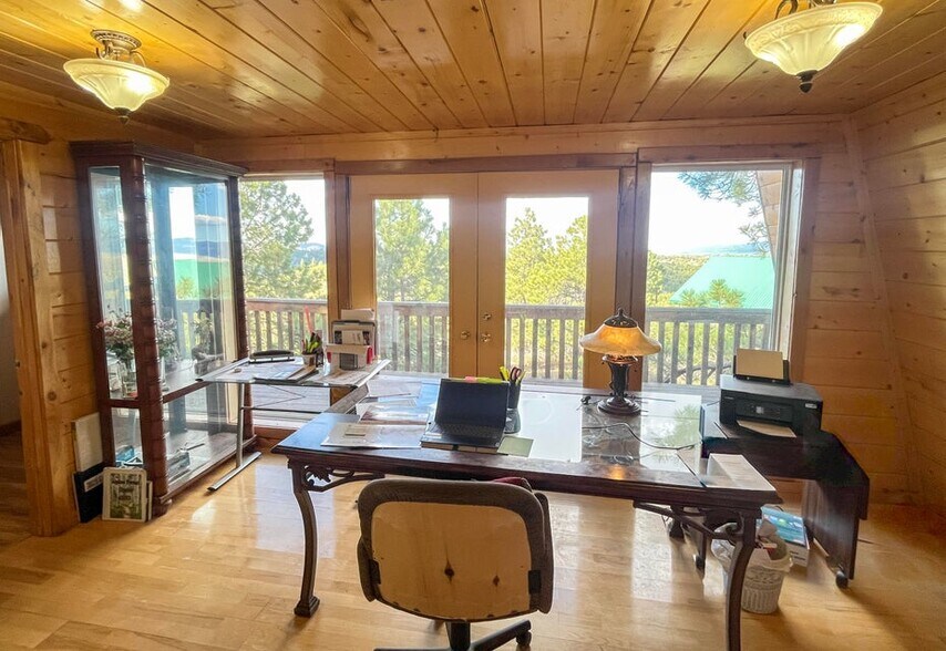 More Photos Of 2498 Silverado Ridge, Duck Creek Village Specialty For Sale