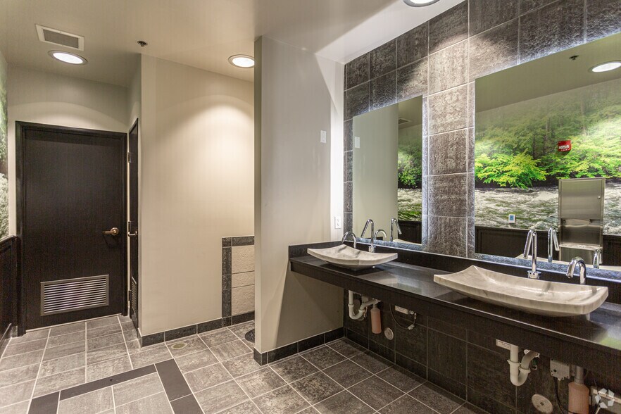 More Photos Of 6440 S Wasatch Blvd, Salt Lake City Office For Lease