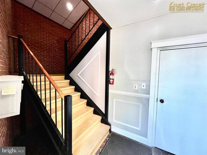 More Photos Of 229 E Main St, Westminster Office For Lease