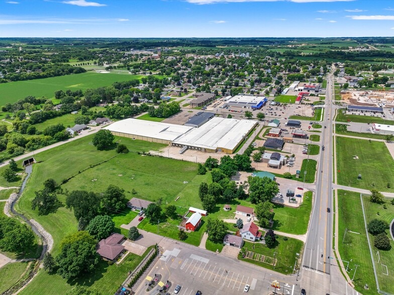 More Photos Of 1430 9th St SE, Dyersville Land For Sale
