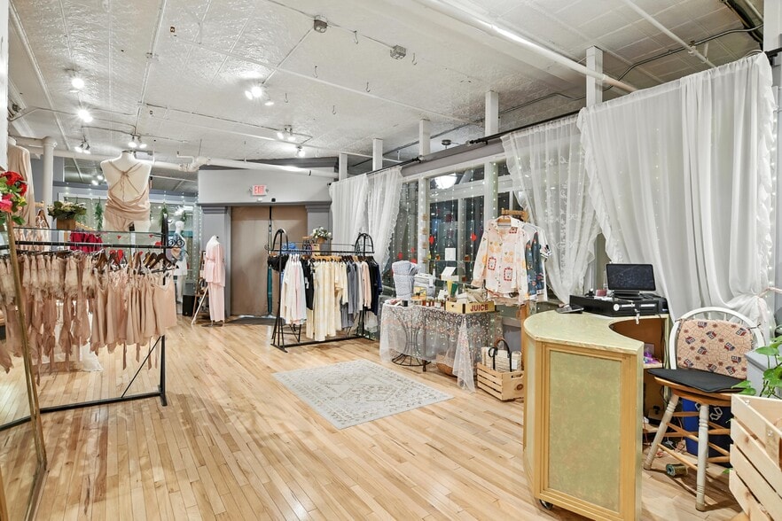 More Photos Of 150 Main St, Northampton Storefront For Lease