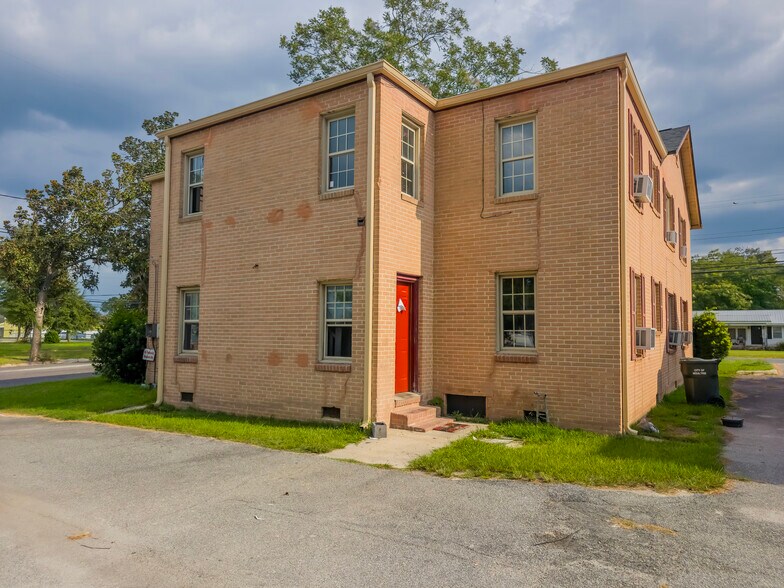 More Photos Of 521 SE 5th Ave, Moultrie Apartments For Sale