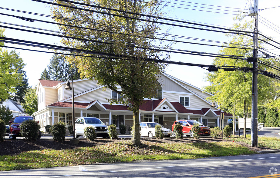 Primary Photo Of 2127 Crompond Rd, Cortlandt Manor Medical For Lease