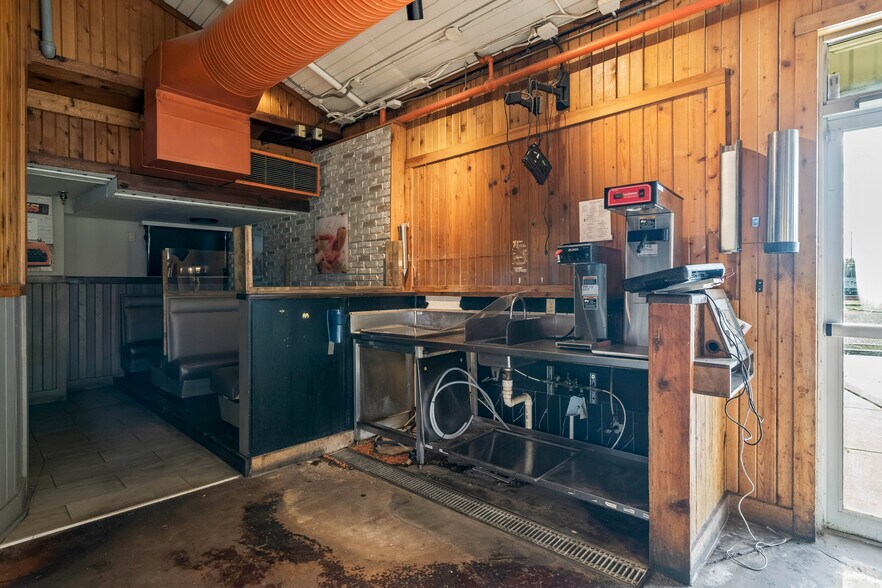 More Photos Of 4950 S Loop 289, Lubbock Restaurant For Lease