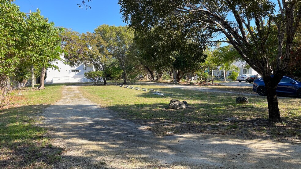 More Photos Of 14 125th Street Gulf, Marathon Office Residential For Sale