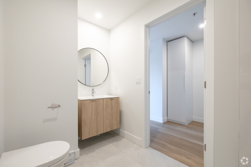 More Photos Of 1230 Rue Bishop, Montréal Apartments For Sale