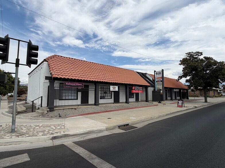 More Photos Of 910 E Florida Ave, Hemet General Retail For Sale