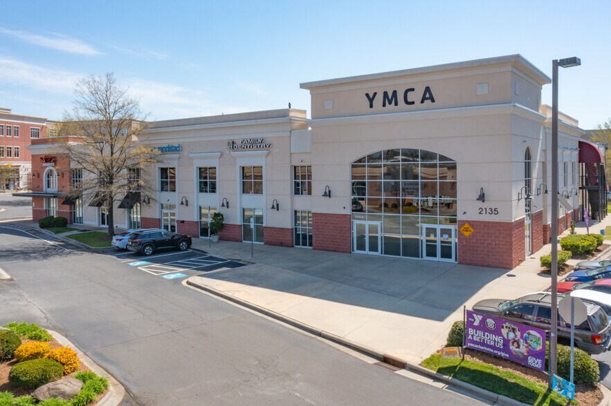 More Photos Of 2135 Ayrsley Town Blvd, Charlotte Freestanding For Lease