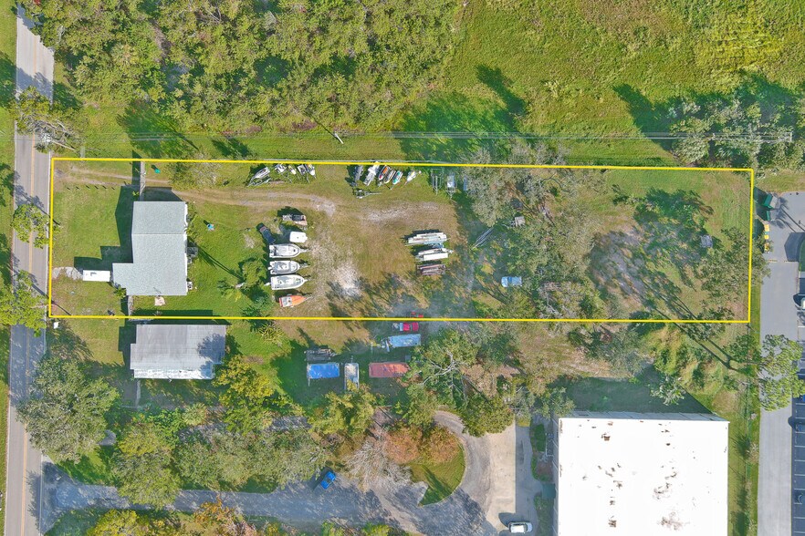 More Photos Of 420 S Plumosa St, Merritt Island General Retail For Sale