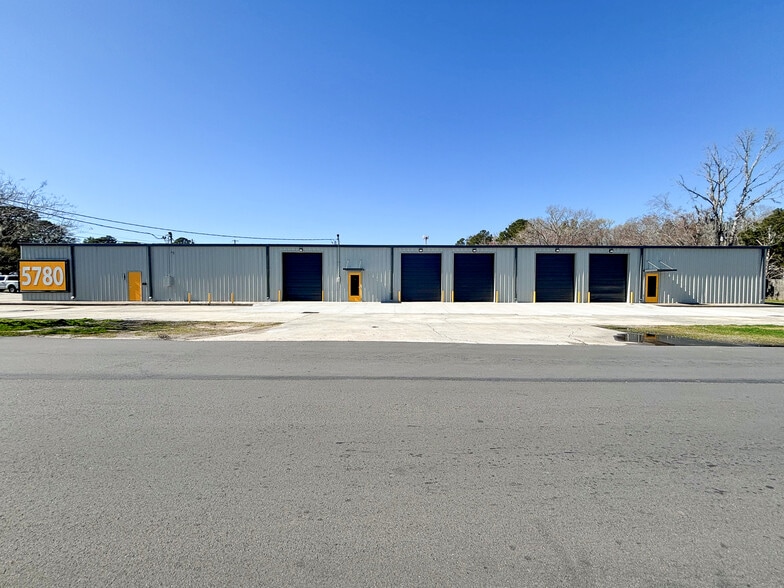 More Photos Of 5780 Dorchester Rd, Charleston Warehouse For Sale
