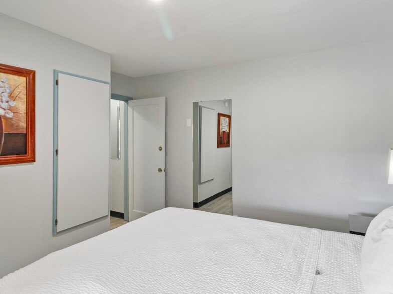 More Photos Of 180 E Center St, Panguitch Hotel For Sale