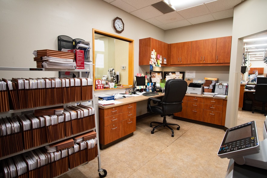 More Photos Of 310 S Highland Ave, Oklahoma City Healthcare For Sale