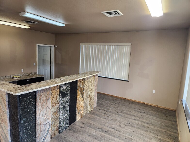 More Photos Of 1337 Bridge St, Clarkston Warehouse For Sale