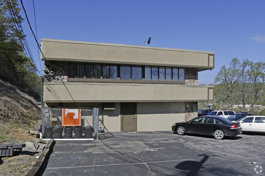 More Photos Of 6515 Clinton Hwy, Knoxville Office For Lease