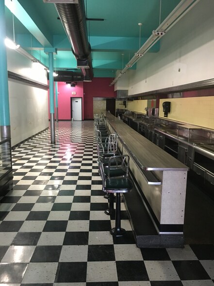 More Photos Of 500 Central Ave, Great Falls Restaurant For Lease