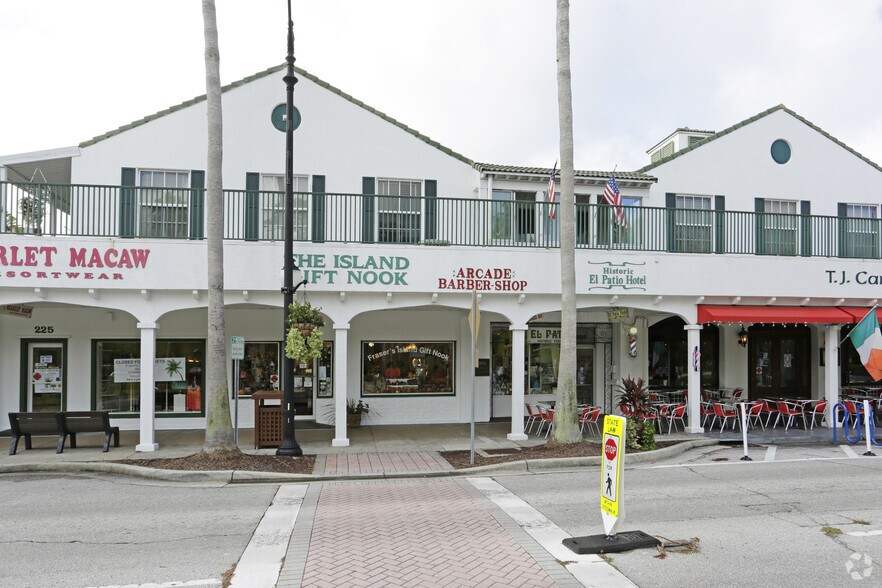More Photos Of 229 W Venice Ave, Venice General Retail For Sale