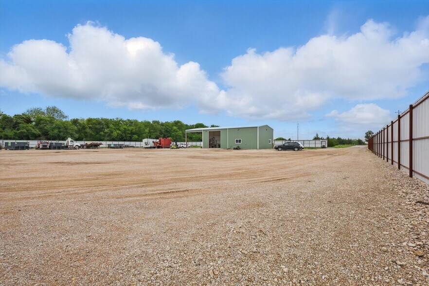 More Photos Of 1301 Vetch RD, Ferris Land For Sale