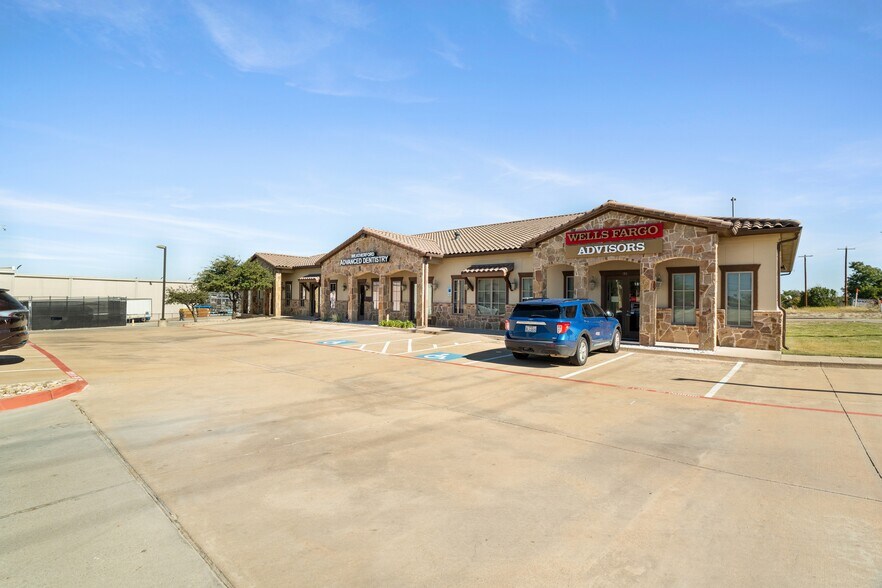 More Photos Of E 181 E BB Fielder Rd Suite 300, Weatherford Medical For Lease