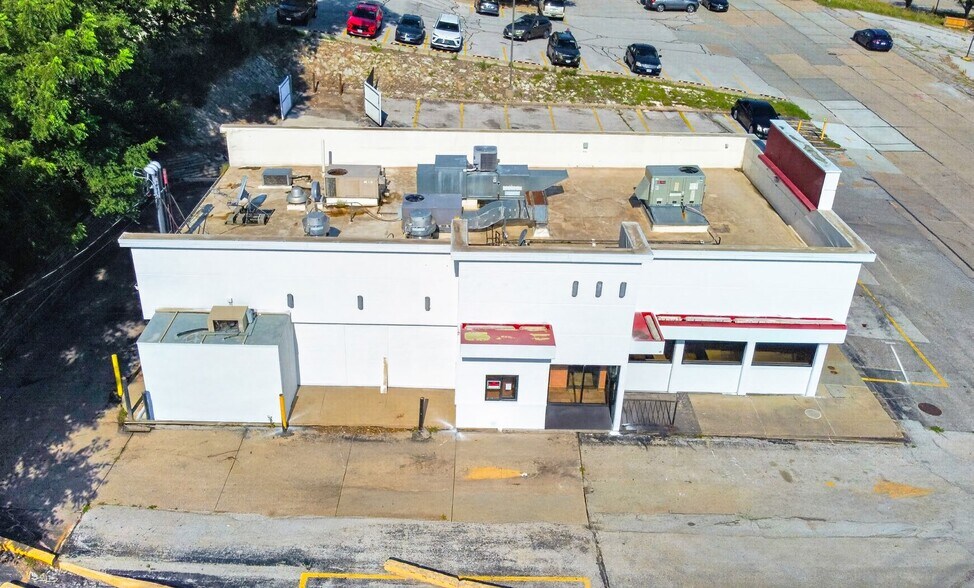 Primary Photo Of 1407 John F Kennedy Dr, Bellevue Fast Food For Lease