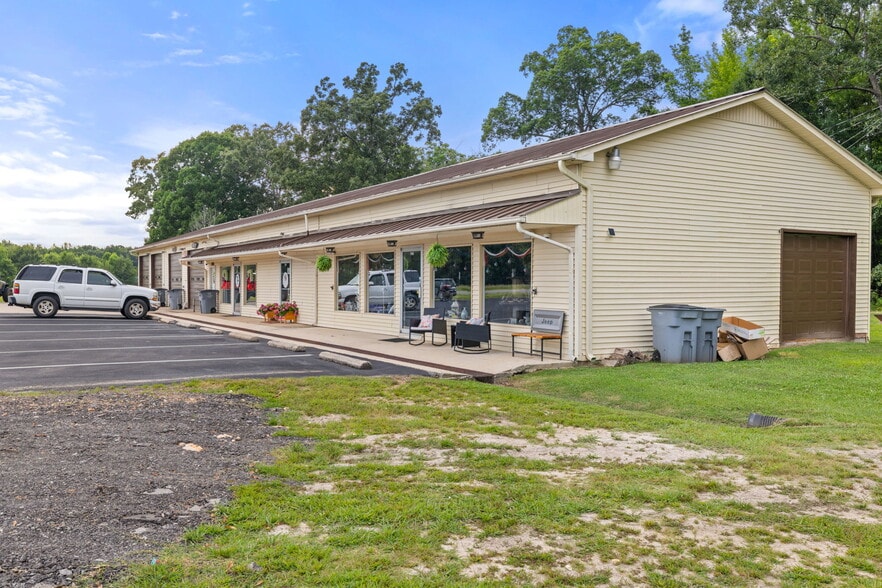More Photos Of 11070 Highway 20, Florence General Retail For Sale
