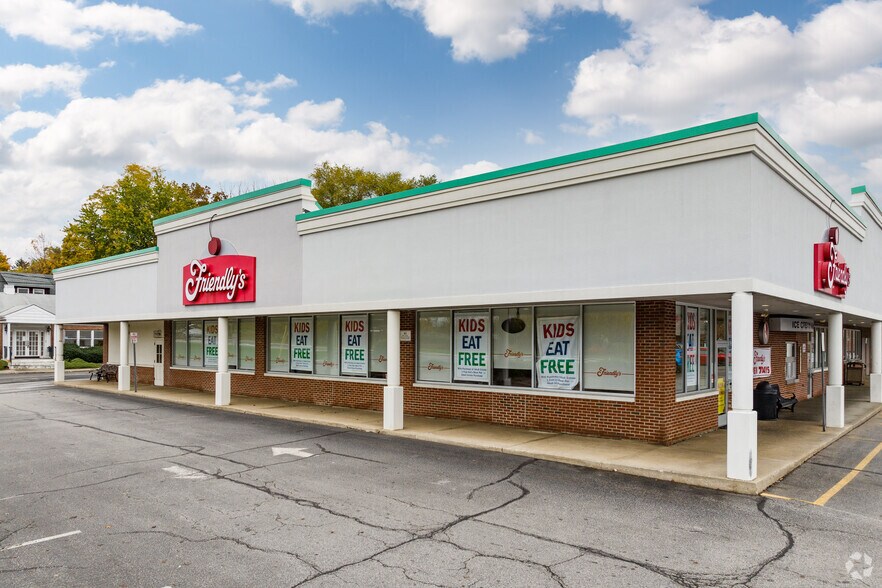 More Photos Of 455 State Rt 23, Wantage Supermarket For Lease