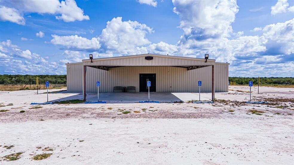 More Photos Of 25998 TX State Hwy 359, Bruni Warehouse For Sale