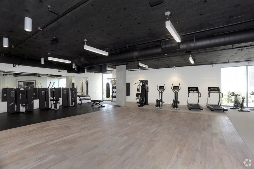 More Photos Of 8500 W Sunset Blvd, West Hollywood Apartments For Lease