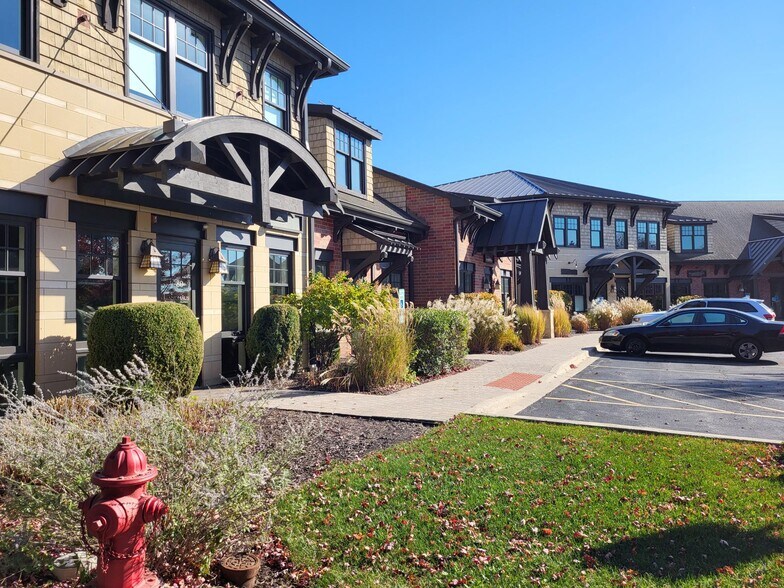 More Photos Of 1232-1280 American Way, Libertyville Medical For Lease