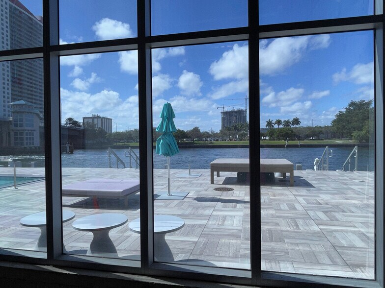 More Photos Of 4010 S Ocean Dr, Hollywood Hotel For Lease