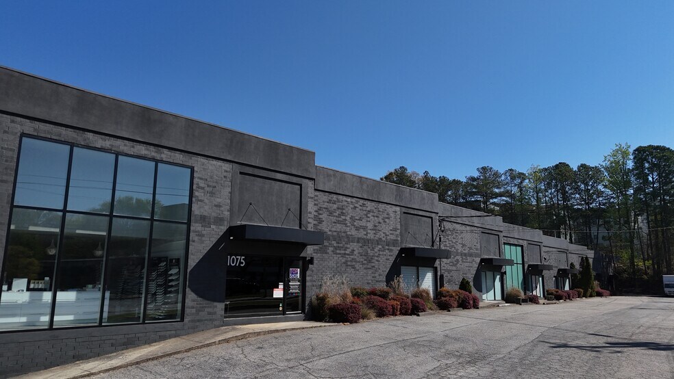 More Photos Of 1073-1075 Huff Rd NW, Atlanta Warehouse For Lease