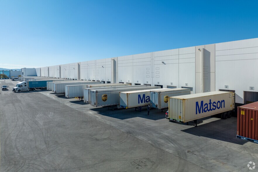 More Photos Of 218 Machlin Ct, City Of Industry Warehouse For Lease