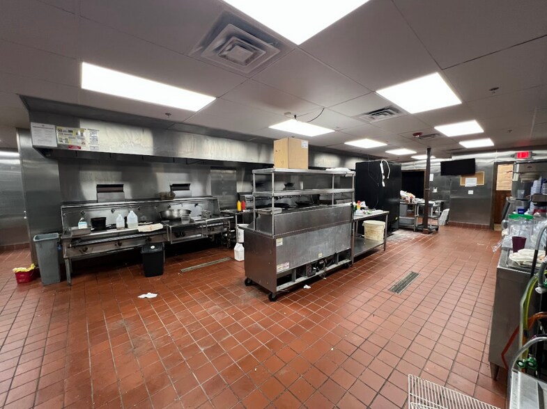 More Photos Of 1505 Manchester Expy, Columbus Restaurant For Lease