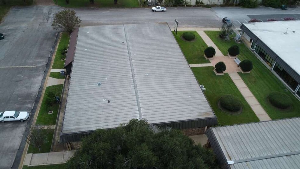 More Photos Of 3312 N University Dr, Nacogdoches Office For Sale