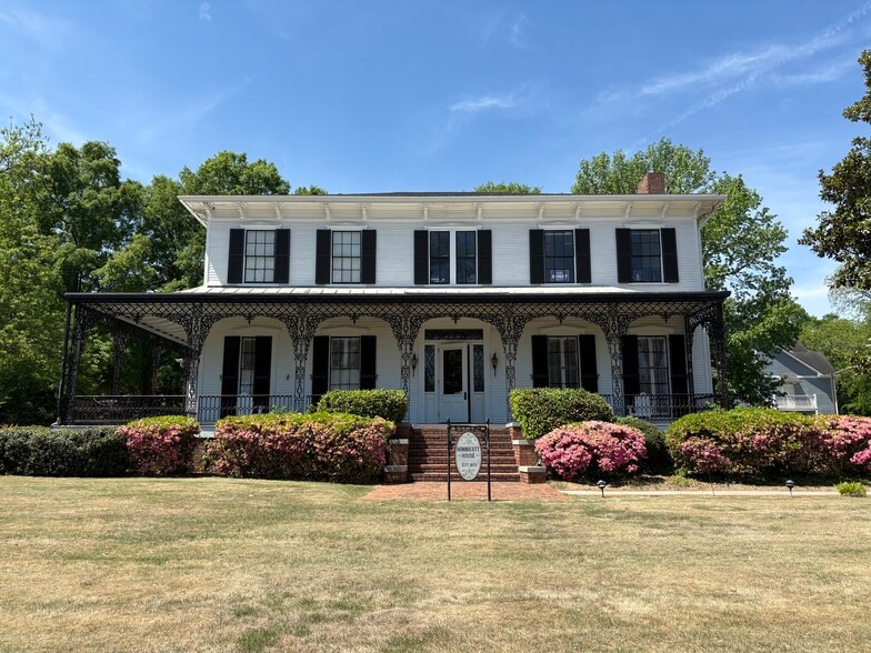 Primary Photo Of 325 N Milledge Ave, Athens Office For Sale