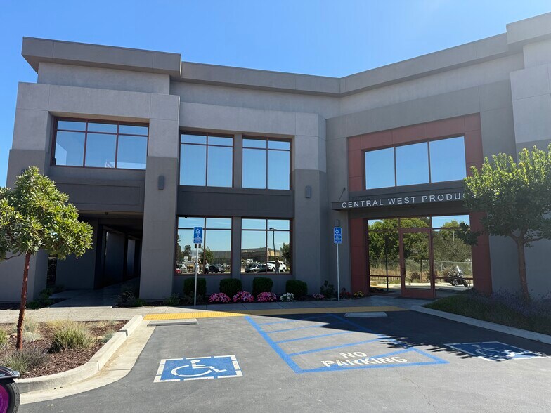 More Photos Of 3250 Skyway Dr, Santa Maria Office For Lease