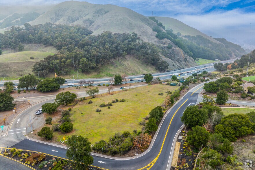 More Photos Of 1 Wilder Rd, Orinda Land For Sale