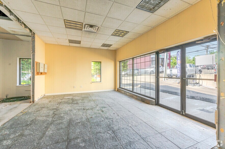 More Photos Of 225 Main St, Norwalk Manufacturing For Sale