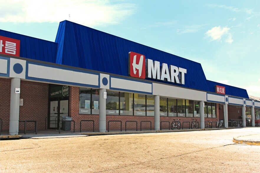 Primary Photo Of 700-860 N Rolling Rd, Catonsville Unknown For Lease