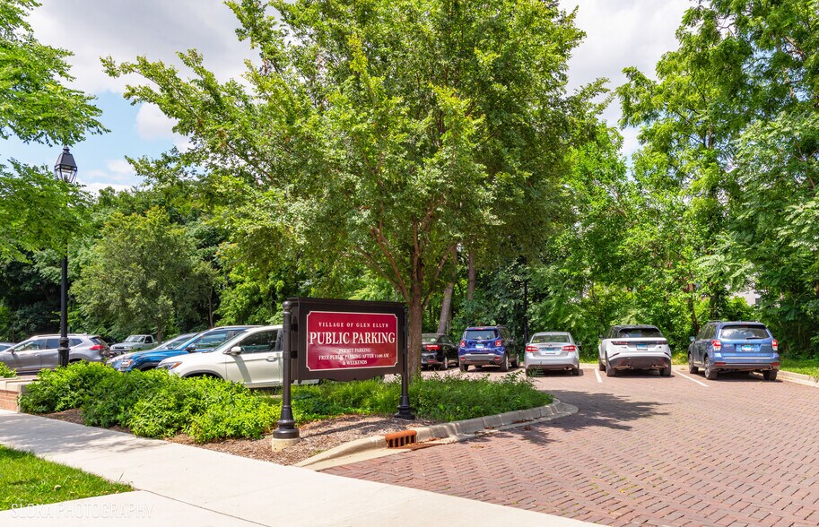 More Photos Of 451 Duane St, Glen Ellyn General Retail For Sale