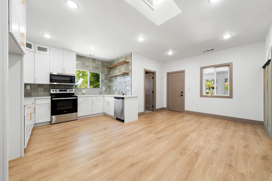 More Photos Of 14268 CA-160, Isleton Apartments For Sale