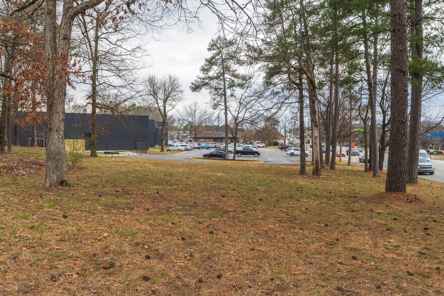 More Photos Of 6182 Lee Hwy, Chattanooga Land For Sale