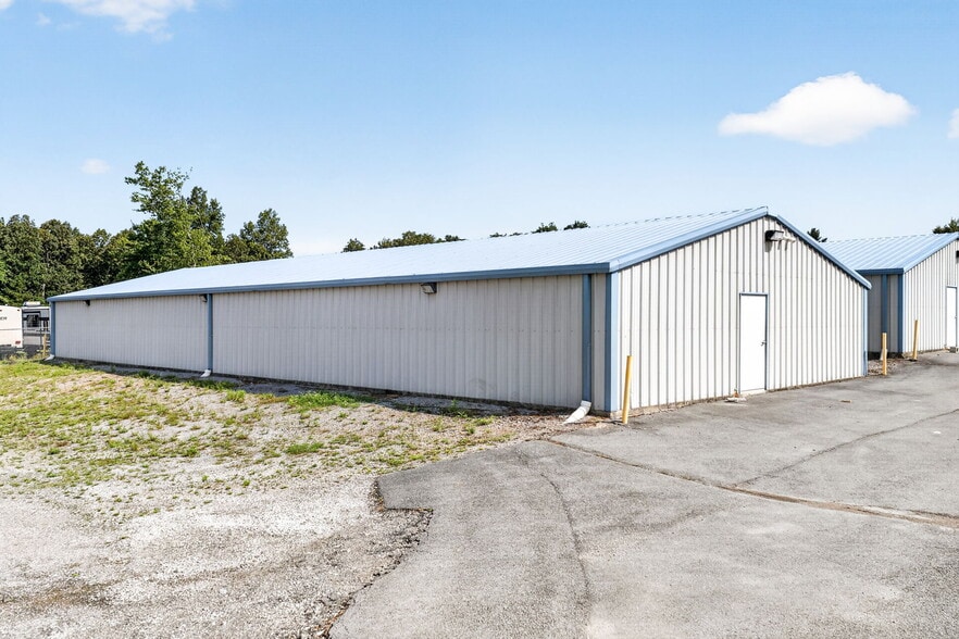 More Photos Of 110 Woodlands Cir, Crossville Self Storage For Sale